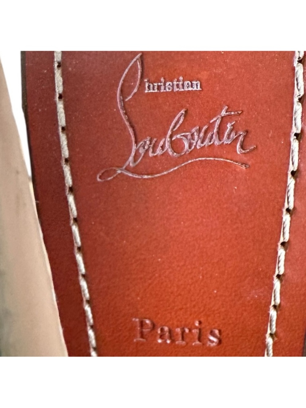 Christian Louboutin
Ordonanette denim heels
RETAIL 995 - Picture 9 of 11
